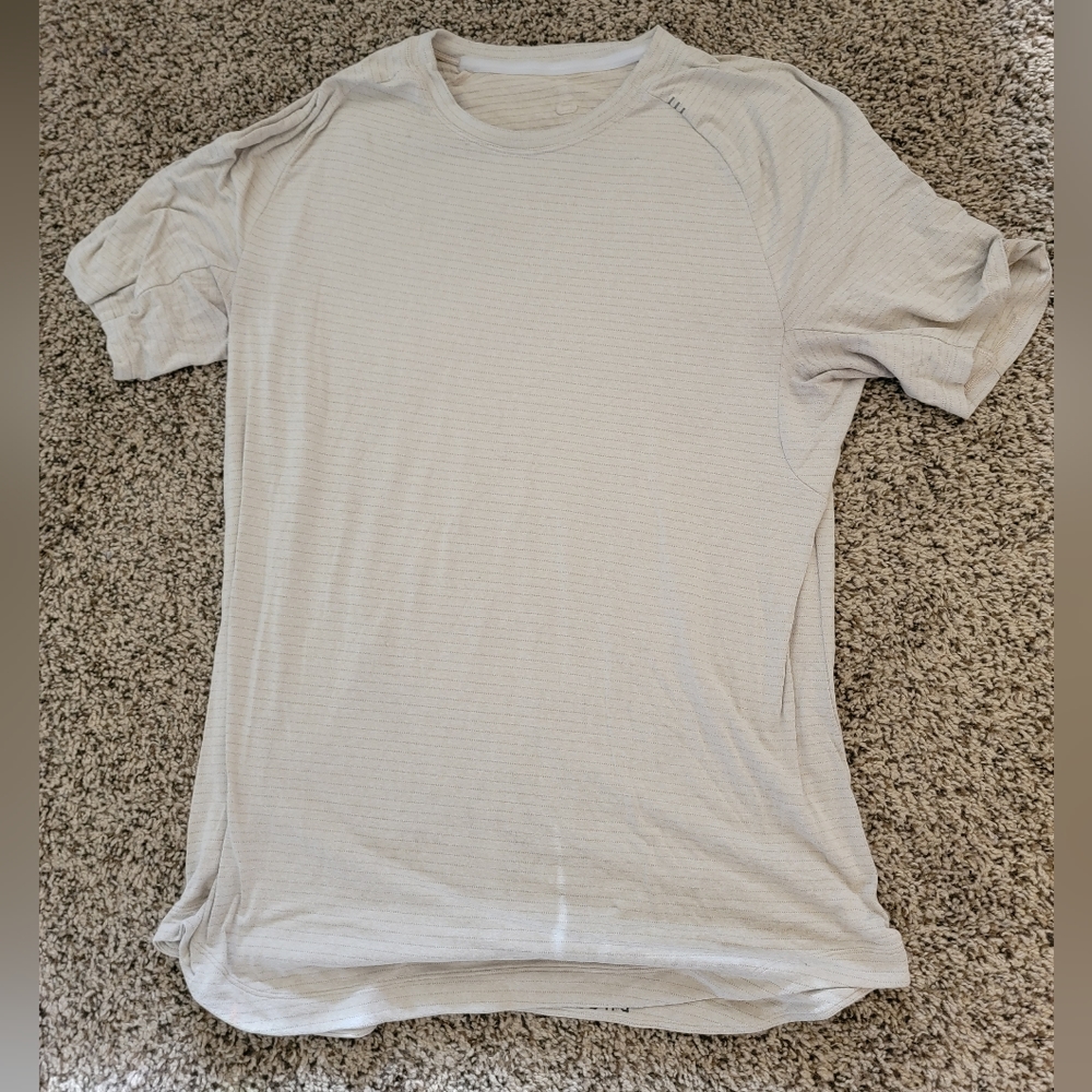 Lululemon Drysense Short Sleeve Shirt Cream Size L